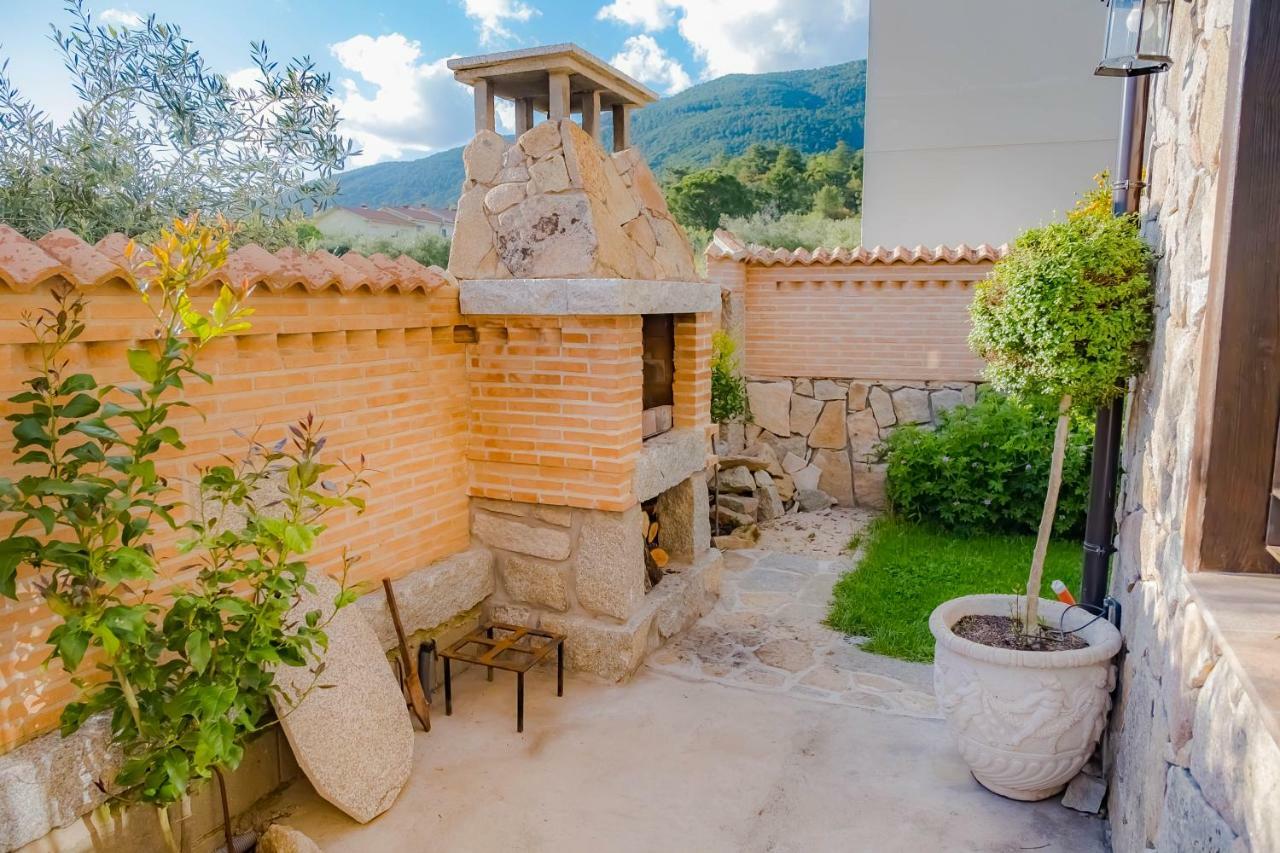 Casa Los 5 Canos Sotillo de la Adrada Exterior photo