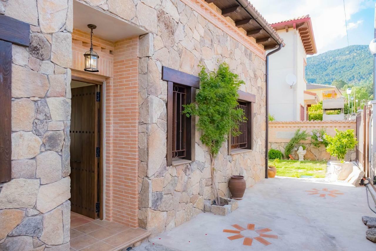 Casa Los 5 Canos Sotillo de la Adrada Exterior photo